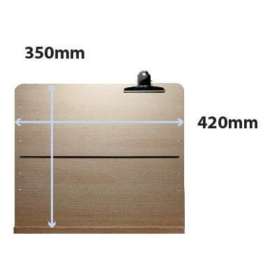 Rakstāmgalds ar lampu